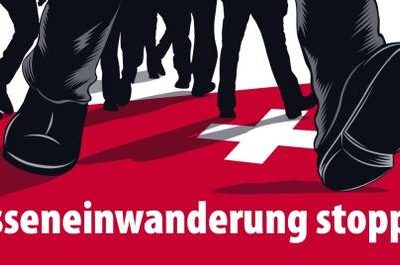 Mit diesen Plakaten gegen die vermeintliche «Masseneinwanderung» schürte die SVP geschickt fremdenfeindliche Ängste