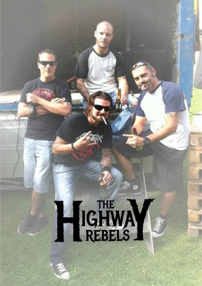 Die fast deckungsgleiche Band «The Highway Rebels»: Alex Rohrbach, Mark Aeschbacher, Roger Wagner (v.l.n.r) und Sascha Berger (mitte unten). Aeschbacher und Berger tragen T-Shirts mit der Aufschrift «Club 3-11»