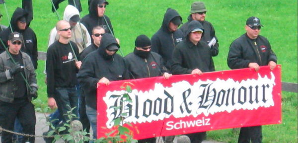 Demo gegen "Kinderschänder" in Appenzell 2007 - hauptsächlich organisiert durch B&H Schweiz.