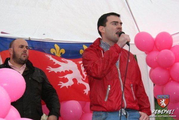 Jean-David Cattin bei seiner Rede in Lyon (F) anlässlich einer Demonstration des Bloc Identitaire.