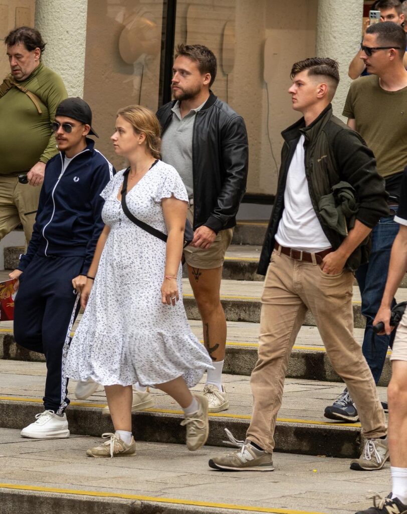 Junge Tat bei der Anreise zur IB Demo in Wien